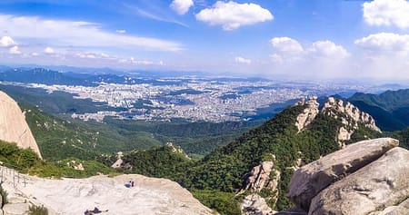 Mountain trekking in Korea ; A Guide to the Best trails and Scenery